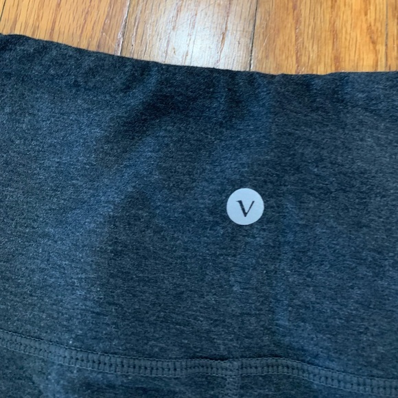 Velocity Cut Out Capri Leggings - Picture 5 of 5